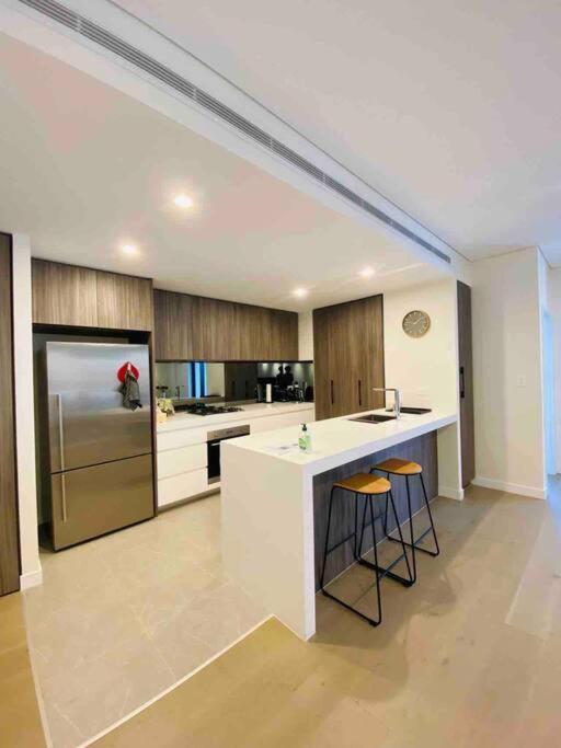 Luxury 3 Bedroom Apartment In Ryde ซิดนีย์ ภายนอก รูปภาพ